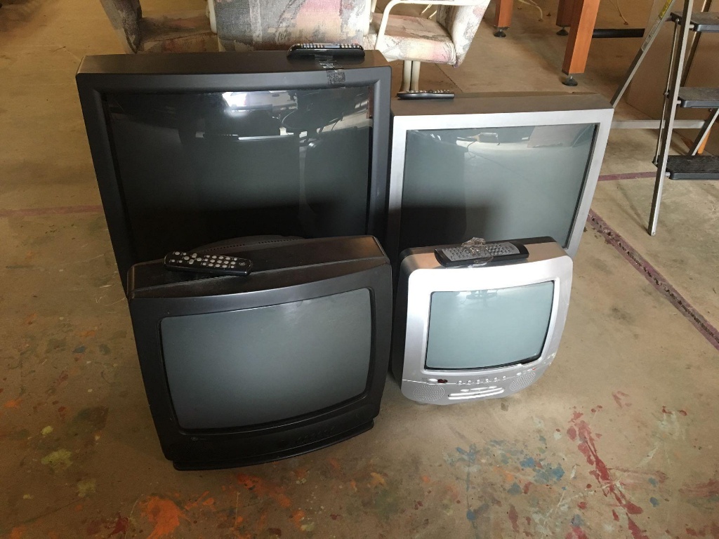PANSONIC 32 inch TV, TOSHIBA 27" TV, GE 19"TV, COBY 12"TV/DVD player | Art,  Antiques & Collectibles | Online Auctions | Proxibid