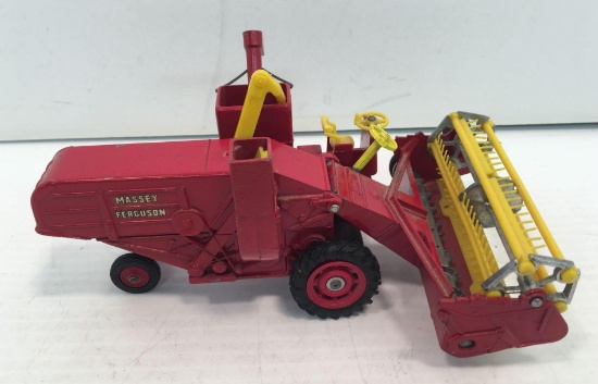 CORGI MAJOR die cast MASSEY FERGUSON 780 Combine