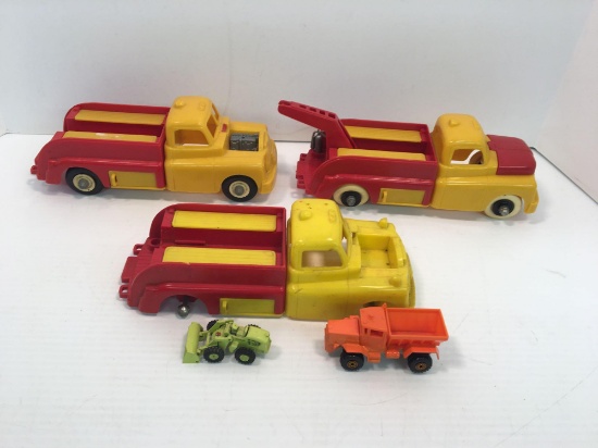 3 MARX plastic tow trucks,more