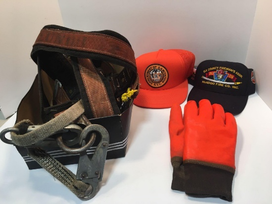 Safety harness,rubber gloves,2- baseball style hats