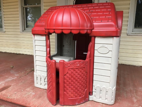 Child's playhouse