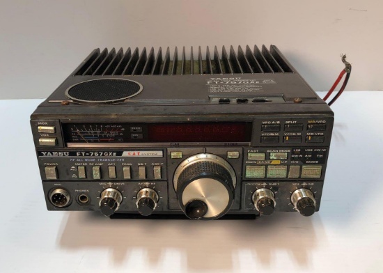Ham & Amateur Radio YAESU HF All Mode transceiver (FT-757GXII)