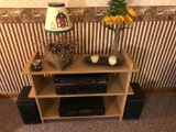 SONY stereo/Fisher speakers with stand