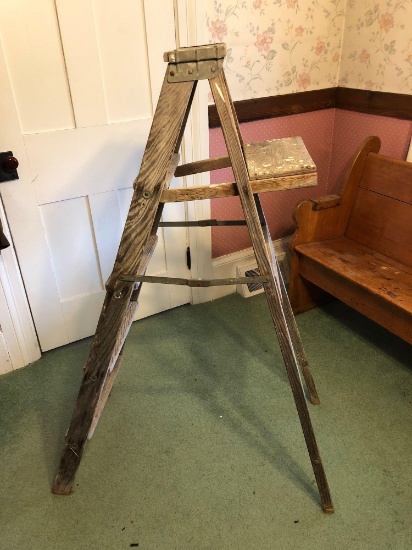Vintage wooden 5' step ladder