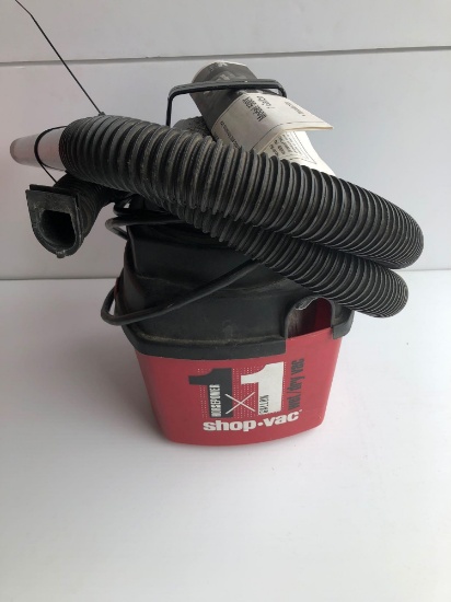 1 gallon wet/dry SHOP VAC