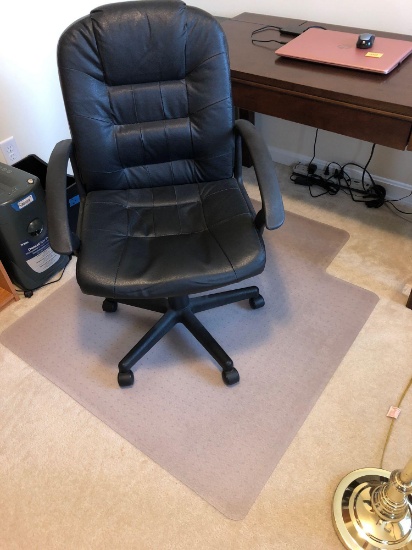 Rolling office chair/plastic roll pad