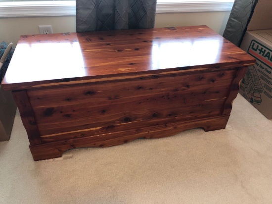 MURPHY solid cedar chest