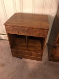 Vintage ETHAN ALLEN Record stand(matches lot 218,228)
