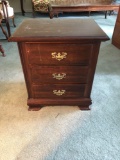 3 drawer end table/night stand