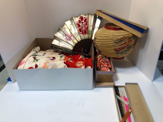 Japanese memorabilia(clothes,doll,fan,more)
