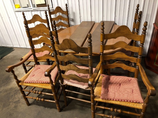 PENNSYLVANIA HOUSE kitchen table/6-rush seat/ladder back chairs and to leafs(2- chairs are captain )