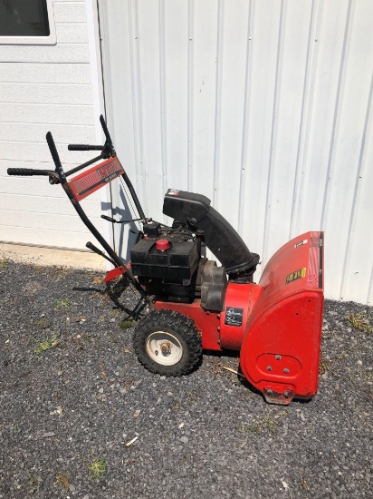 MTD YARD MACHINES 8/24 2 Stage snowblower