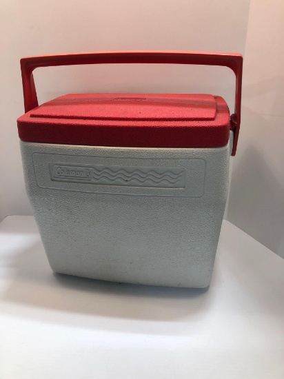 COLEMAN ice chest/cooler