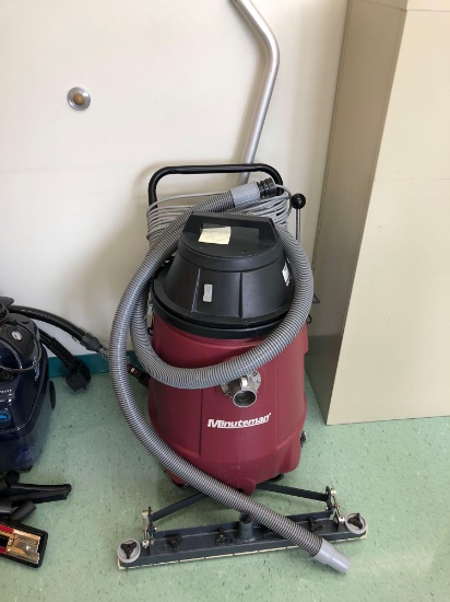 Minuteman floor cleaner (Wet vacuum with floor squeegee)