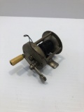 Vintage SHAKESPEARE LEADER fishing reel