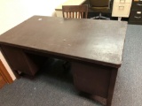 Vintage desk/rolling chair