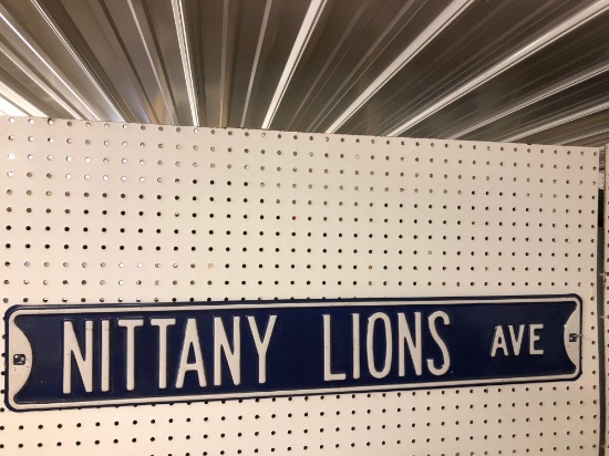 Metal NITTANY LION AVE sign