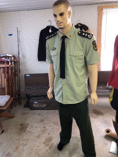 Mannequin with INDIA POLICE(CAPF) uniform. Mannequin included