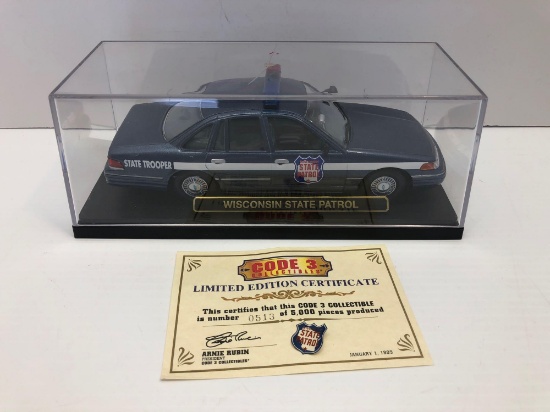 CODE 3 collectible die cast WISCONSIN STATE TROOPER car/display case