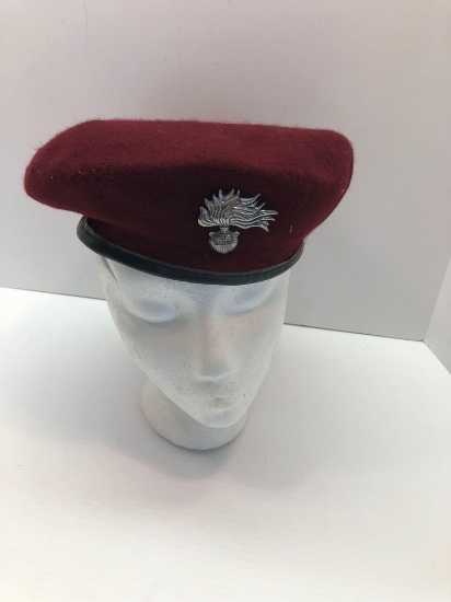 Antique obsolete ITALY CARIBINIER POLICE Hat/Beret/ metal insignia