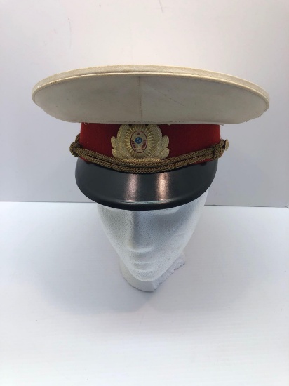 Vintage SOVIET RUSSIAN POLICE visor hat/metal insignia and gold braid
