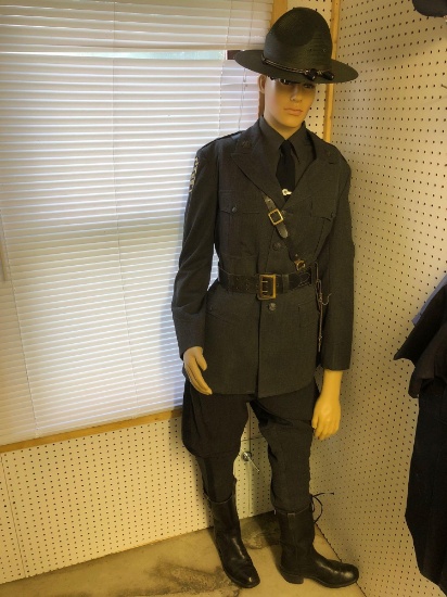 Mannequin with Vintage PENNSYLVANIA STATE POLICE uniform. Mannequin included.