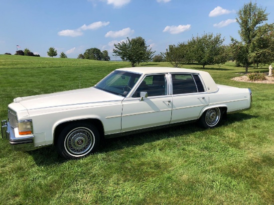 1988 Cadillac Brougham(118,755 miles,VIN 1G6DW51Y2JR758424)see video