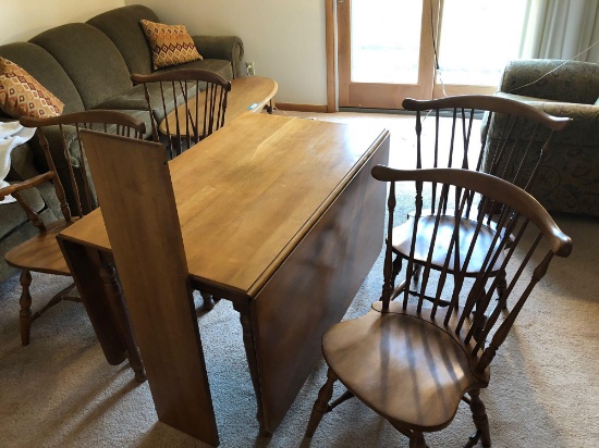 PENNSYLVANIA HOUSE gate leg table and 4 chairs/1 leaf extension