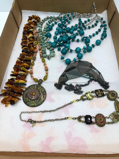 Costume jewelry (necklaces)