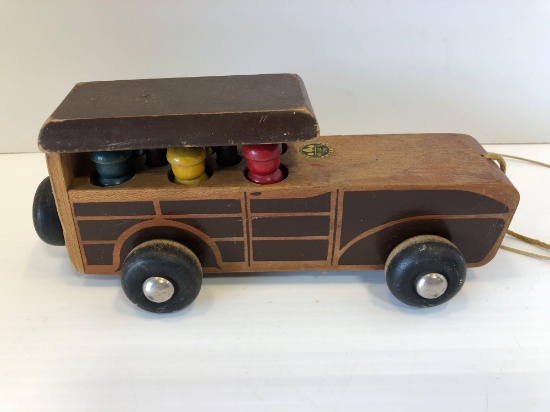 Vintage(1948)wooden HOLGATE TOYS pull toy Woody station wagon