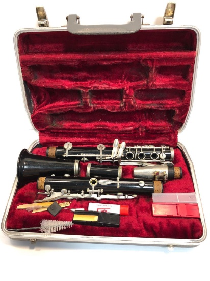Vintage BUNDY clarinet