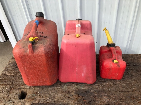 3-plastic gas cans