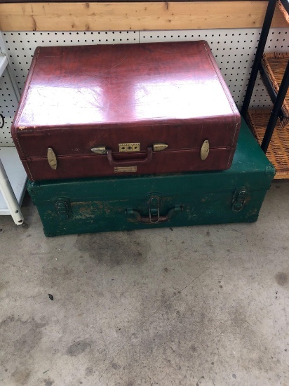 Vintage suitcase,foot locker