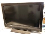 VIZIO flatscreen TV(model VOJ320F1A)