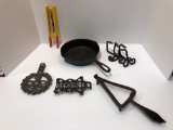 WAGNER WARE cast iron skillet,cast iron Trivits,cast iron hooks,more