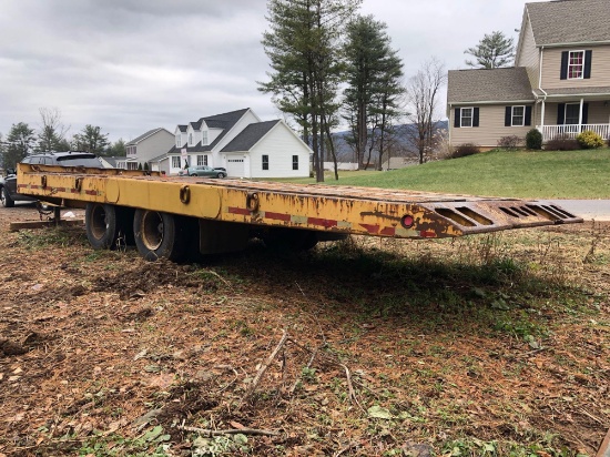 1989 EAGER BEAVER tilt deck trailer with title(GVWR 39040 lb;replaced deck boards;like new tires
