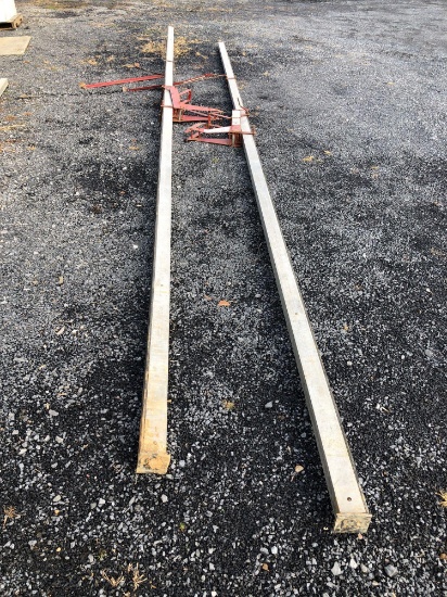 WERNER TITAN 24' pole jacks/scaffolding system (extension that will fit are in lot 25)