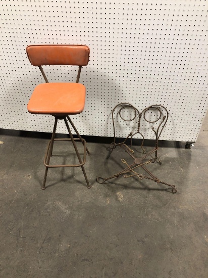 Vintage metal/vinyl stool,vintage ice cream parlor chair frame