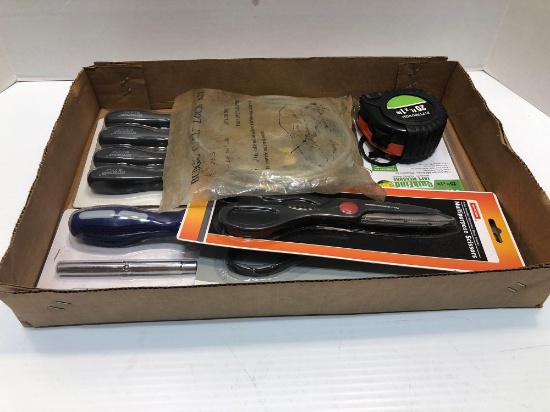 Multi tool, tape measure, scissors, lock kit, more