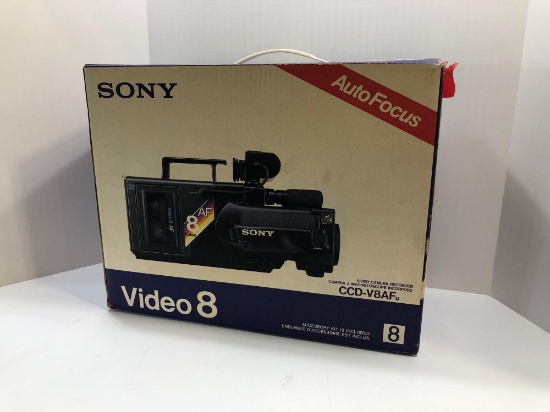 Sony Auto Focus Video 8 video camera recorder- CCD V8AF