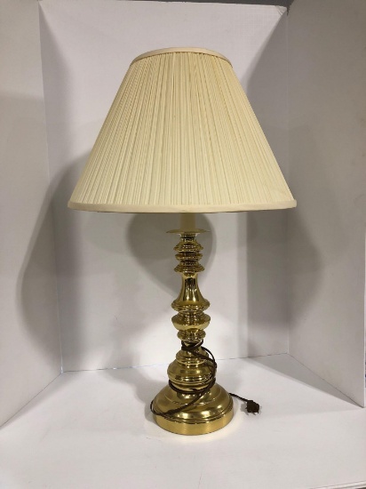 Single brass lamp