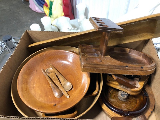 Ellingers Wooden Collectible Bowls (Hawaii) & A Monkey Pod (Acecia Wood) Tray