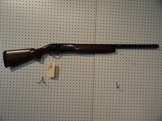 BENELLI MONTEFELTRO 12 GA 28 INCH BARREL VENT RIB 3 CHOKES SN M799534K