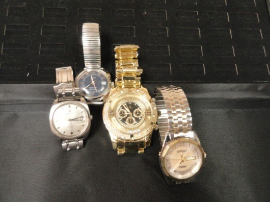 4 MENS WRIST WATCHES