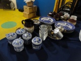 6 BLUE WILLOW DIVIDED PLATES 4 ZOSIA BOWLS SOUP CROCKS 5 COVERED COFFEE CUP