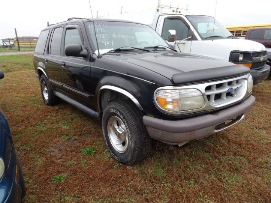 #601 1996 FORD EXPLORER XLT 4.0 MOTOR 4 WD 171596 MI SUNROOF MUST BE JUMPED