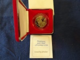 MADONNA AND CHILD CHRISTMAS COIN ISSUED BY GIBRALTAR WITH CERTIFICATE OF AU
