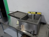 NEW CARNIVAL KING FUNNEL CAKE FRYER ITEM 382DFC4400 VOLT 240 HZ 60 WATT 440