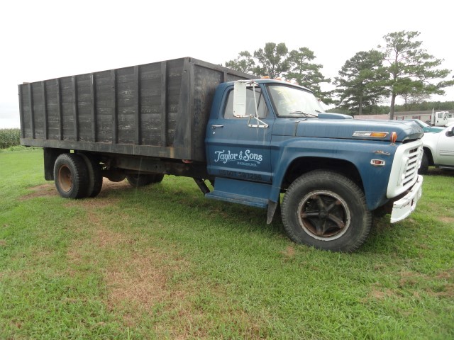 3805 1970 Ford Truck 700 6 Wheel 46347 Miles 5 Sp Manual Hi