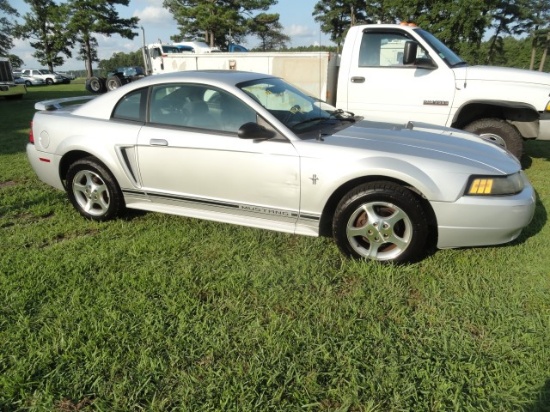 #1301 2001 MUSTANG 204339 MILES 3.8 L AUTO TRANS CLOTH AND CARPET COLD A/C